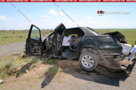 Կոտայքի մարզում BMW մխրճվել է երկաթե արգելապատնեշի մեջ, վարորդը տեղափոխվել է հիվանդանոց. Shamshyan.com