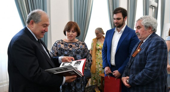 Армяне – народ не беспамятный: потомки великих маршалов рассказали о них в Ереване