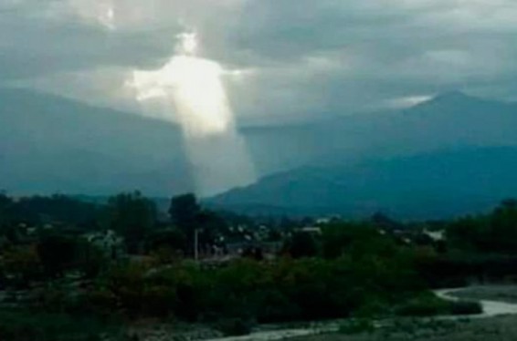 Ֆոտոխցիկը ֆիքսել է Արգենտինայի երկնքում հայտնված առեղծվածային պատկերը