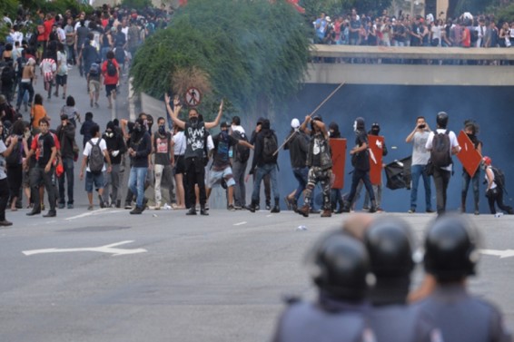 Ռիո-2016. Ոստիկաններն արցունքաբեր գազ և ձայնային նռնակ են կիրառել ցուցարարների դեմ