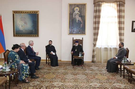 Գարեգին Բ–ն հյուրընկալել է «Եկեղեցիների համատեղ գործողություն» դաշինքի գլխավոր քարտուղարին