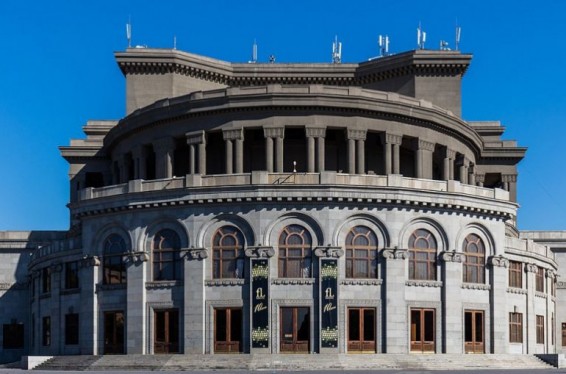 Օպերայի շենքում ռումբ չի հայտնաբերվել