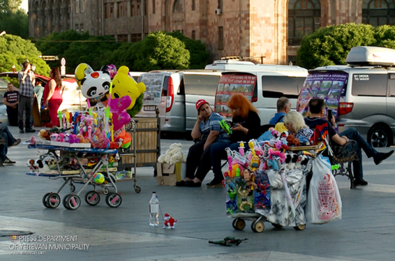 Խուսափե՛ք փողոցում պատրաստվող և վաճառվող «քաղցր բամբակ» գնելուց. Երևանի քաղաքապետարան