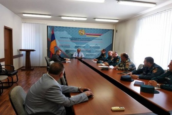 Специалисты МЧС в Министерстве территориального управления и развития провели мероприятие по гражданской обороне