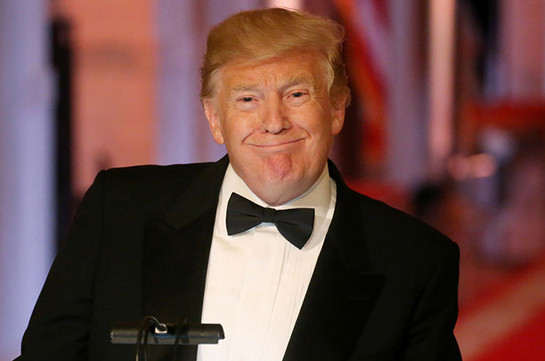 Թրամփին հիացրել է հանրահավաքին «պատի» կոստյումով եկած մասնակիցը