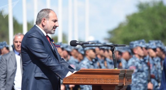 Каждый коррумпированный чиновник предает память героев Первой Республики - Пашинян
