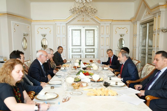 Վարչապետը Եվրոպայի խորհրդին առաջարկել է ոչ թե օգնել, այլ ներգրավվել դատաիրավական բարեփոխումների գործընթացում