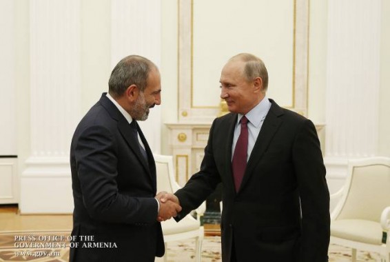Премьер-министр Никол Пашинян и президент РФ Владимир Путин провели телефонный разговор