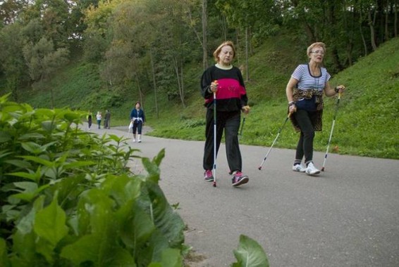 Տարեց կանայք տոնուսը պահպանելու համար պետք Է օրական 7,5 հազար քայլ անեն. NYT