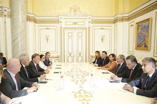 Վարչապետ Փաշինյանը և Գերմանիայի Բունդեսթագի փոխնախագահը քննարկել են երկկողմ հետաքրքրություն ներկայացնող մի շարք հարցեր