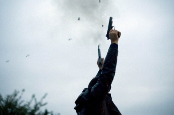 Արամուսում ավտոմեքենայի պատուհանից ինքնաշեն սարքով կրակոցներ արձակած քաղաքացին բերման է ենթարկվել