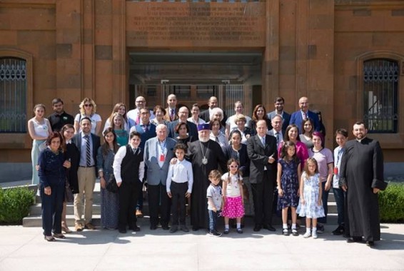 Ամենայն Հայոց Կաթողիկոսն ընդունել է ԱՄՆ Հայոց Արևելյան թեմի ուխտավորներին