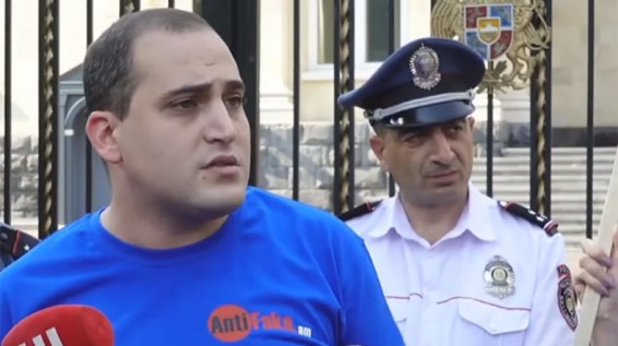 Ն. Սամսոնյան. Պահանջում ենք Արմեն Սարգսյանը ցույց տա այն, ինչ ցույց է տվել Նիկոլ Փաշինյանին