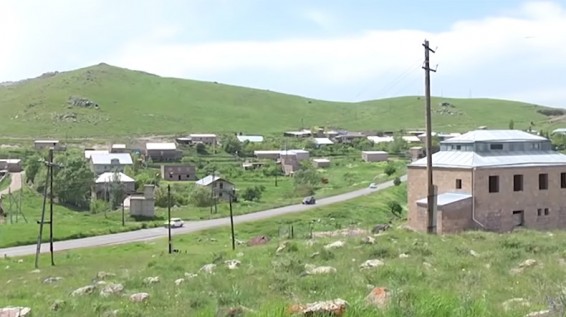 Ոստիկանները բացահայտել են Ձորակապ համայնքի նախկին ղեկավարի ապօրինությունները