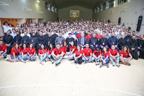 «Դեպի Սուրբ Էջմիածին, դեպի սրբազան Արցախ». Հայ Եկեղեցու աշխարհասփյուռ թեմերի երիտասարդները կայցելեն Արցախ