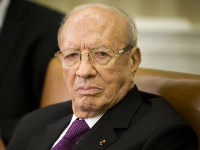 Президента Туниса госпитализировали