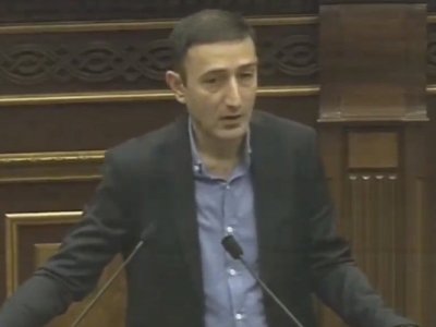 Խորհրդարանական հանձնաժողովի նախագահը կոչ է արել կառավարության անդամներին հարգանքով վերաբերվել ԱԺ-ին