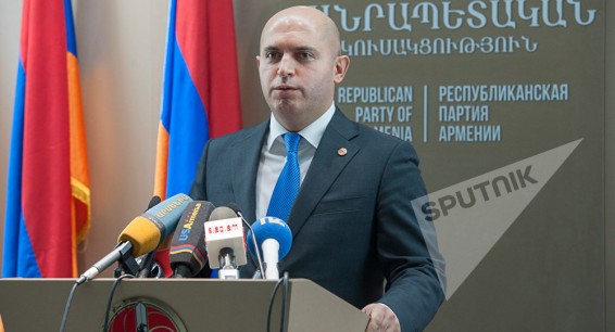 На форум Развитие парламентаризма в Москву приглашен не только Мирзоян, но и Ашотян