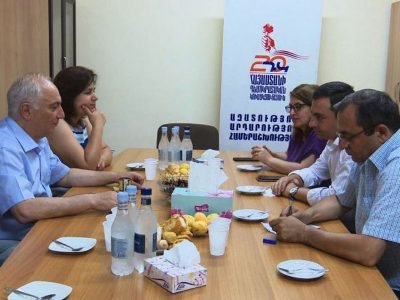 Տեղի է ունեցել ՀՅԴ-ՀԴԿ հանդիպում. քննարկել են երկրի քաղաքական իրավիճակին վերաբերող հարցերի լայն շրջանակ