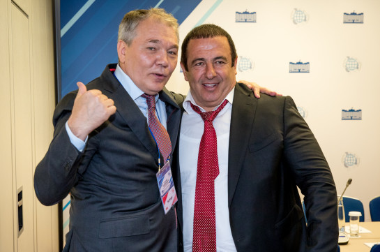 Գագիկ Ծառուկյանը Լեոնիդ Կալաշնիկովին հրավիրել է Հայաստան