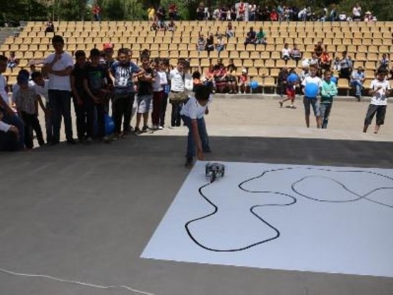 Հայաստանում եւս 284 դպրոցներում «Արմաթ» լաբորատորիաներ կբացվեն. Գործադիրը 834 մլն դրամ հատկացրեց