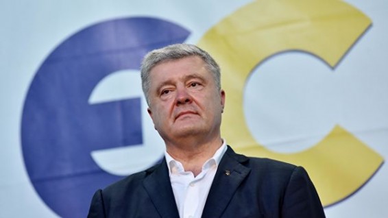 Порошенко уличили в снятии 34 миллионов долларов наличными