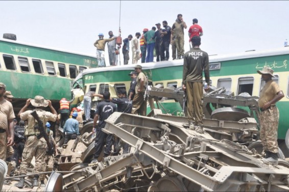 Պակիստանում գնացքների բախման հետևանքով 16 մարդ է զոհվել, կան տասնյակ տուժածներ