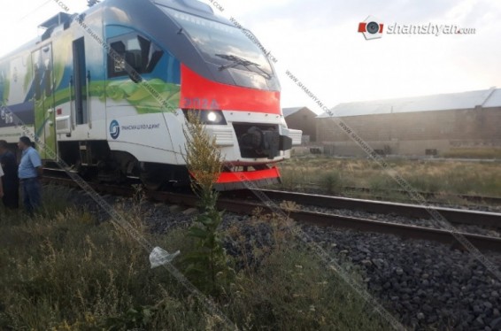 Գյումրու կայարան մտնելիս գնացքը վրաերթի է ենթարկել մոտ 60 տարեկան կնոջ. նա տեղում մահացել է