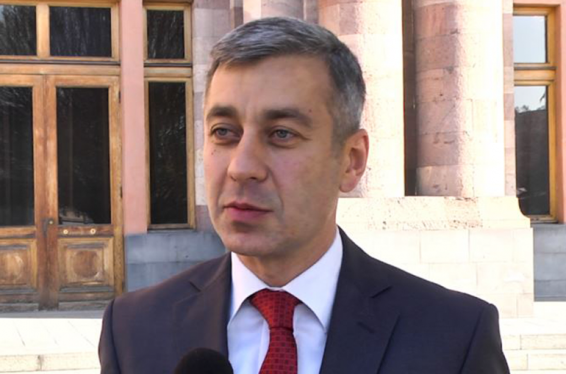 Մյուս անգամ էլ դուք կաշխատեք ժապավենից այն կողմ, ի՞նչ խնդիր կա. վարչապետի խոսնակը՝ այսօրվա միջոցառման ժամանակ նկարահանման արգելքի մասին