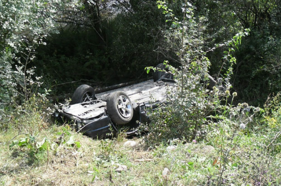 Նորատուսի մոտ մեքենան ընկել է ձորակը. վիրավորներից մեկի վիճակը ծայրահեղ ծանր է