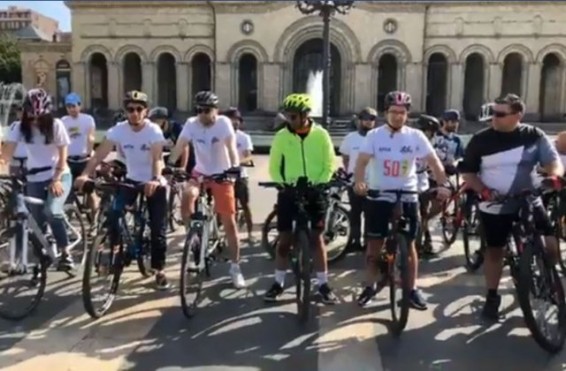 Տիգրան Ավինյանն ու Արսեն Թորոսյանը մասնակցում են հեծանվաերթին