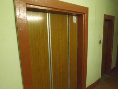 Երեւանի Կիեւյան փողոցի շենքերից մեկի վերելակի տանիքը պոկվել է