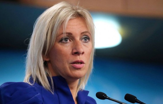 Захарова призвала Париж не учить Москву реакции на протесты