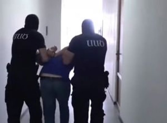 VIDEO: ԱԱԾ աշխատակիցները սպառնալիքով Հնդկաստանի քաղաքացուց խոշոր գումար են շորթել