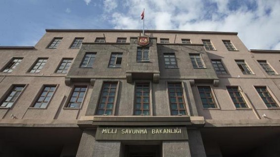 Глава МИД Республики Арцах МасисМаилян провел встречу с мэром города Райд Джеромом Лаксалом
