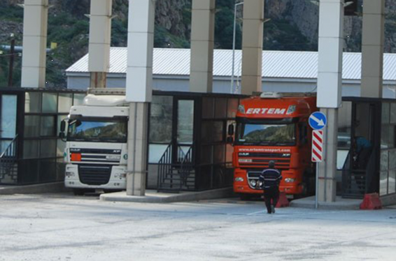 Օգոստոսի 7-9-ն արգելվելու է Մցխեթա-Ստեփանծմինդա-Լարս ավտոմայրուղով բեռնատարների երթևեկությունը