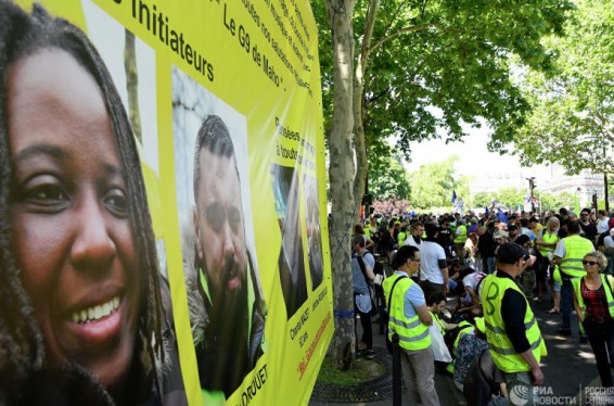 «Մենք այստեղ ենք, Էմանուել Մակրոն». Փարիզում մեկնարկել է «դեղին բաճկոնների» հերթական ակցիան