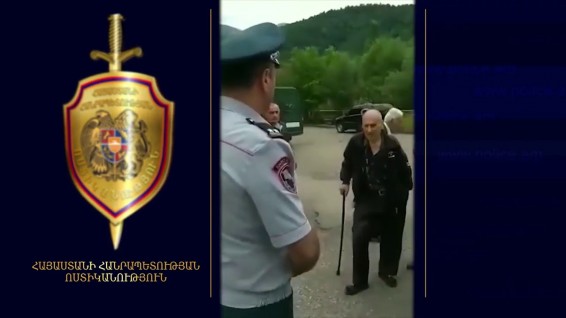 VIDEO: Ոստիկանները բակեր են այցելում և զրուցում քաղաքացիների հետ