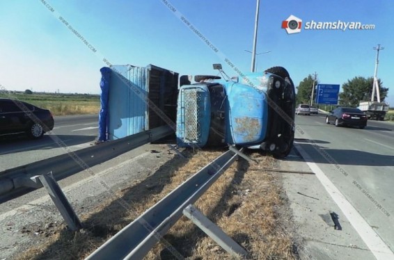 Մասիսում միմյանց են բախվել Lada-ն ու «ԶԻԼ»-ը, կան վիրավորներ. Shamshyan.com