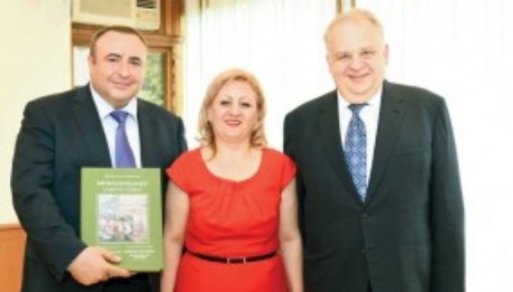 Այս գիրքը ես գրել եմ ոչ թե գրչով, այլ սրտով. Ռուբեն Միրզախանյան