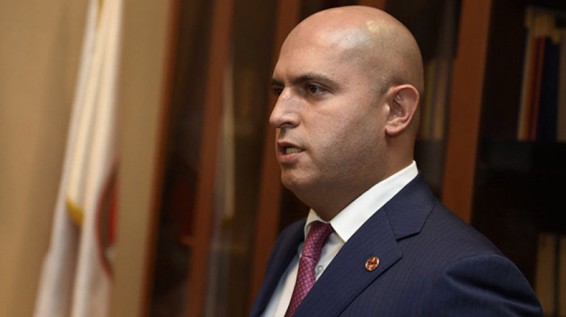 Աշոտյանի վարորդն ընդունել է մեղքն ու ազատ է արձակվել