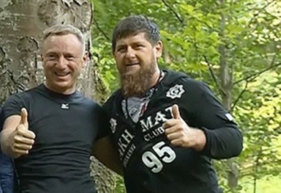 Video. Կադիրովը ՌԴ կրթության ու գիտության նախարարի հետ մարզվել է անտառում