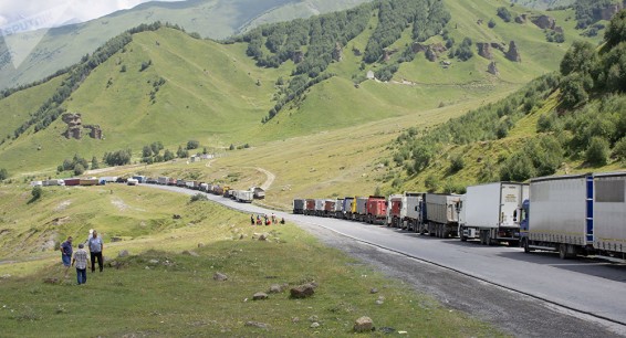 Վրաստանը Ռուսաստանի հետ սահմանին սահմանափակումներ է մտցնելու կցորդիչով բեռնատարների համար