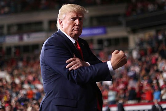 Трамп предостерег власти Ирана от нападения на американские корабли