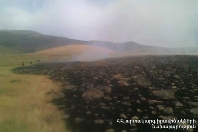 Արայի լեռան ստորոտում հրդեհաշիջման աշխատանքները շարունակվում են. առկա է 5 ծխացող օջախ