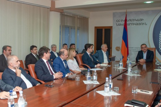 Տիգրան Խաչատրյանն Իրան-Հայաստան առևտրական պալատի ներկայացուցիչների հետ խոսել է ԵՏՄ-ի հետ ժամանակավոր համաձայնագրից