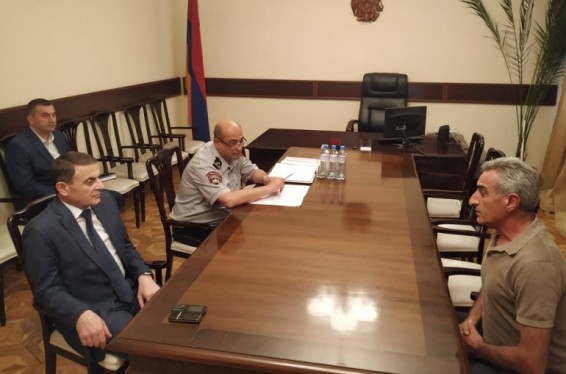 Վալերիյ Օսիպյանն ընդունել է քաղաքացիների, լսել նրանց բողոքները