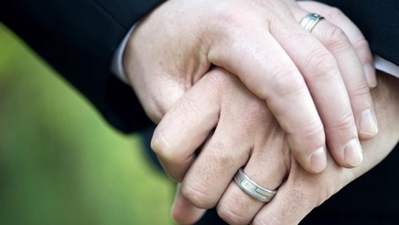 «Хорасан» (Иран): почему семьи «продают» малолетних дочерей престарелым женихам?