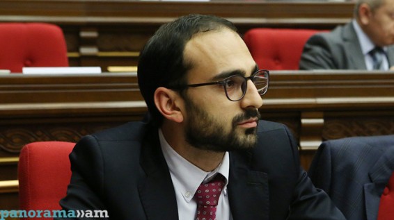 Հանրային ծառայողների աշխատավարձերի գլոբալ վերանայումներ լինելու են. փոխվարչապետ