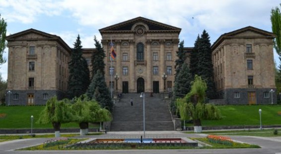 ԱԺ-ն չի սպառել օրակարգը․ նիստը շարունակվում է